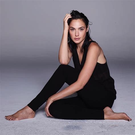 Gal Gadot : r/feet